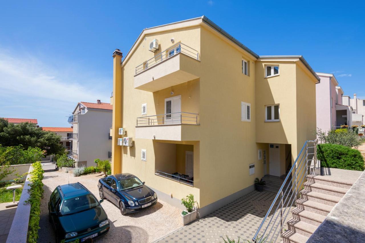 Apartment With Free And Private Parking Макарська Екстер'єр фото