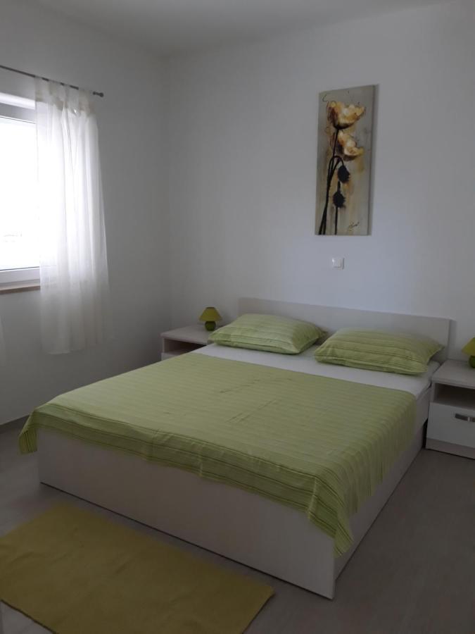 Apartment With Free And Private Parking Макарська Екстер'єр фото