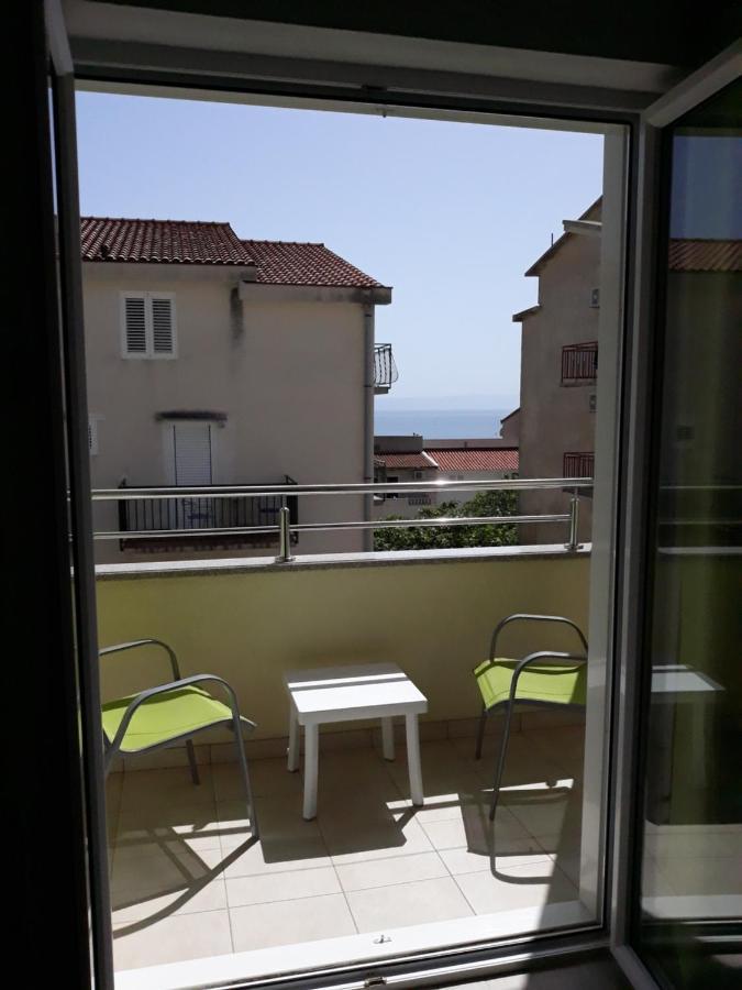 Apartment With Free And Private Parking Макарська Екстер'єр фото